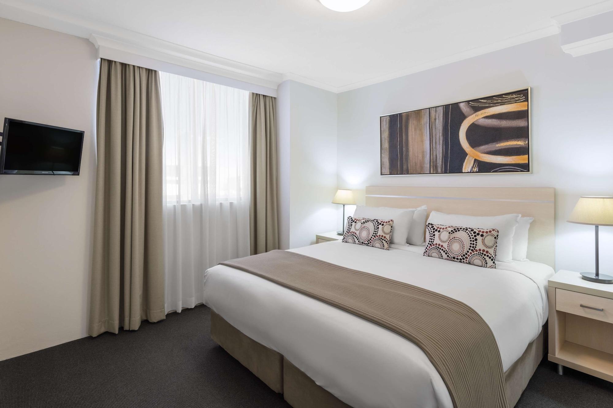 Oaks Sydney Castlereagh Suites Exterior photo