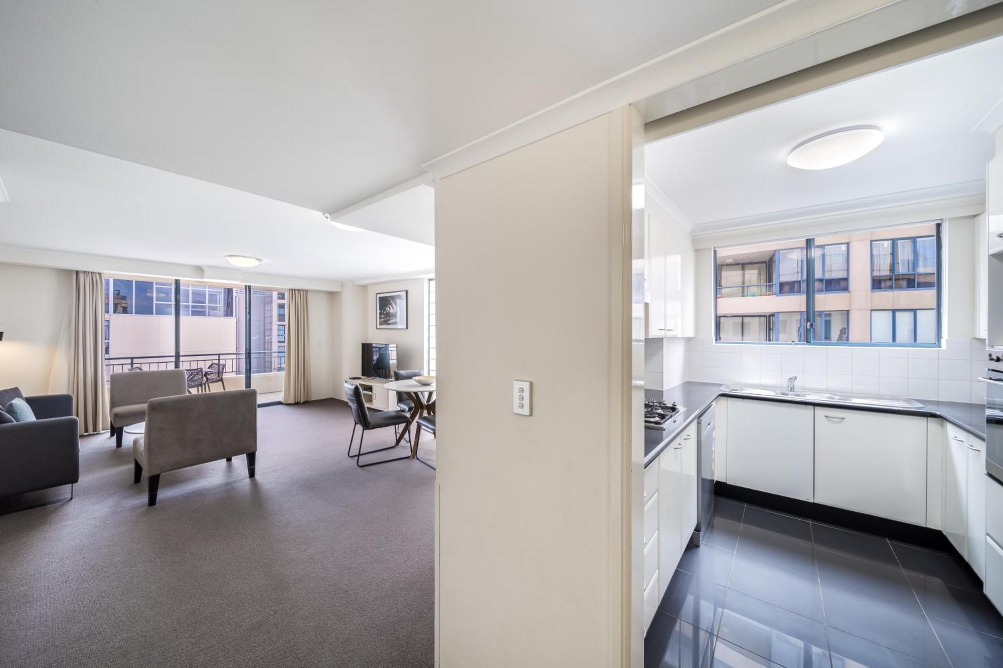 Oaks Sydney Castlereagh Suites Exterior photo
