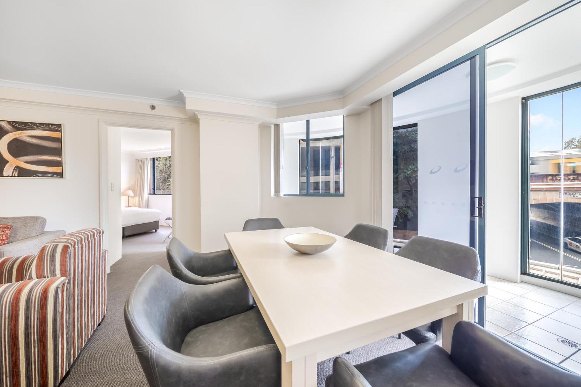 Oaks Sydney Castlereagh Suites Exterior photo