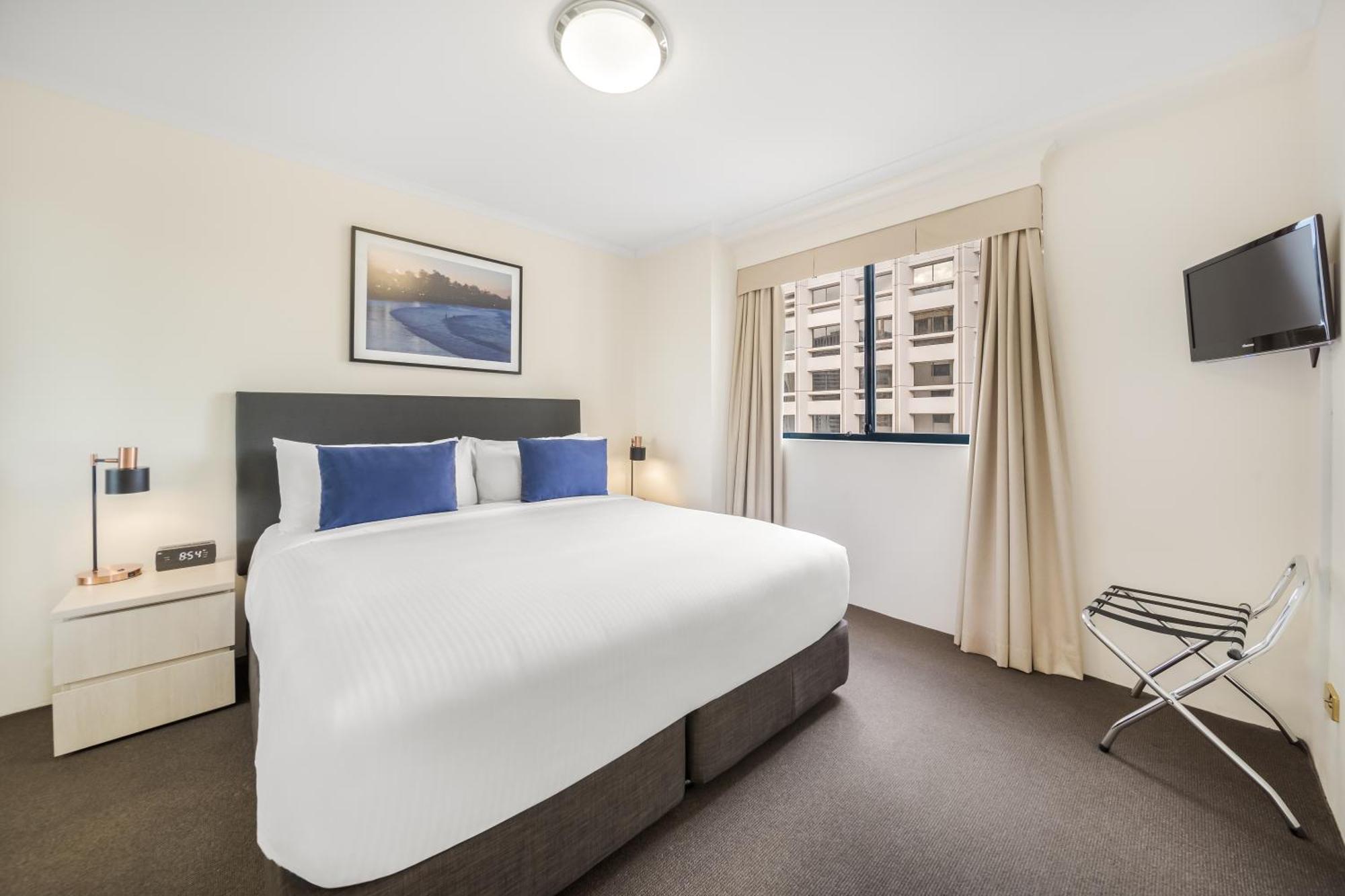 Oaks Sydney Castlereagh Suites Exterior photo